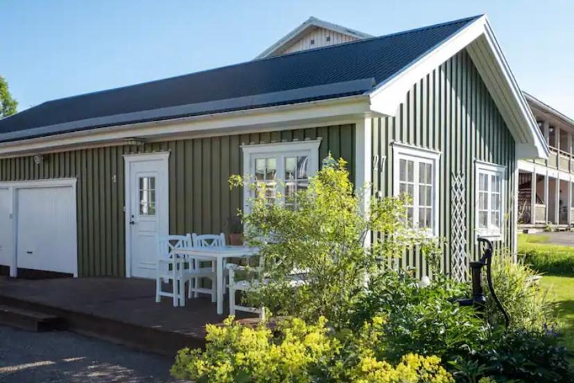Lodge Lilla Groena Huset Pa Garden
